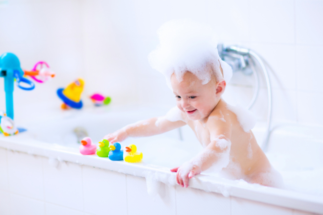 Chọn sữa tắm lành tính phù hợp cho da bé để bé luôn khoẻ mạnh