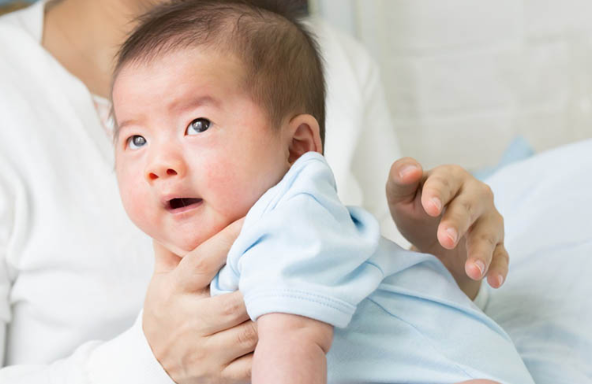 Những sai lầm cần tránh khi chữa ho ở trẻ sơ sinh Cần vệ sinh xung quanh môi trường sống của trẻ thật sạch sẽ