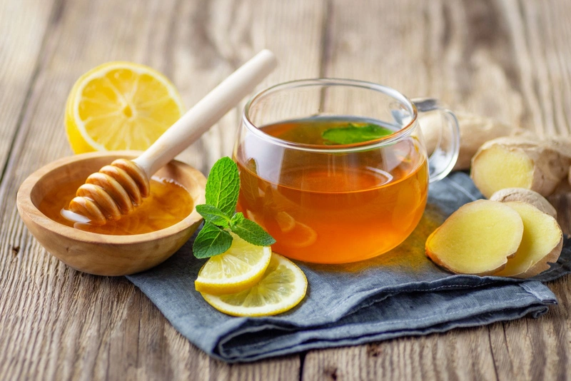 Cách giải rượu bia cực nhanh vào dịp lễ Nước chanh mật ong có tác dụng giải rượu bia khá cao