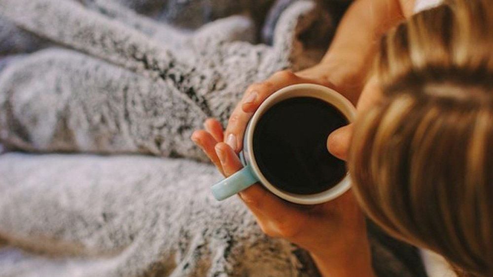 Uống cà phê nhiều có tốt không? Sai lầm thường gặp khi uống cà phê Mỗi ngày chỉ nên uống 1 - 2 cốc cà phê, tương đương 300 - 400mg cafein