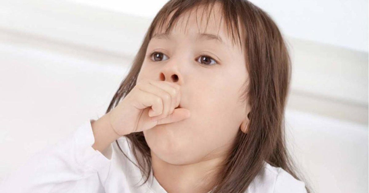 Trẻ 4 tháng tuổi có tiêm phòng lao được không? Biểu hiện của lao như ho, khạc đờm máu, tức ngực, khó thở