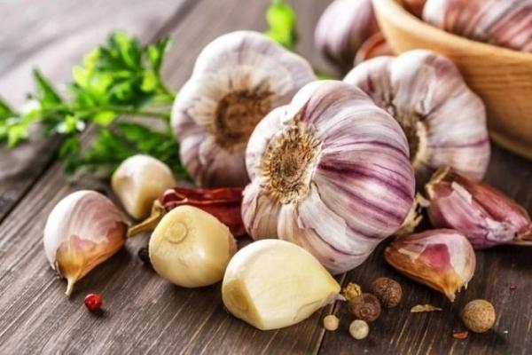 Hướng dẫn cách trị ho tại nhà nhanh chóng Tỏi còn là “thần dược” giúp tăng sức đề kháng