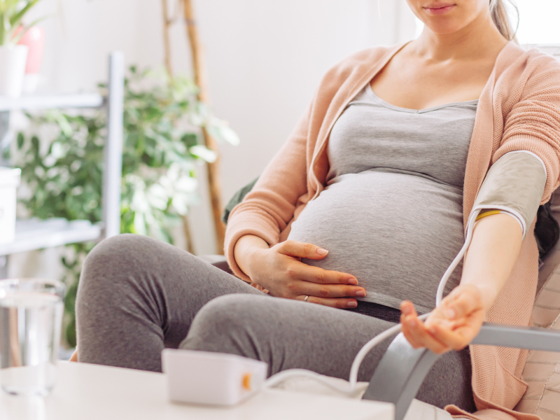 Thai chết lưu: 6 điều mà mẹ bầu nào cũng sợ hãi Phụ nữ đã có sẵn các bệnh nền trước khi mang bầu như bệnh động kinh, cao huyết áp... dễ gặp nguy hiểm