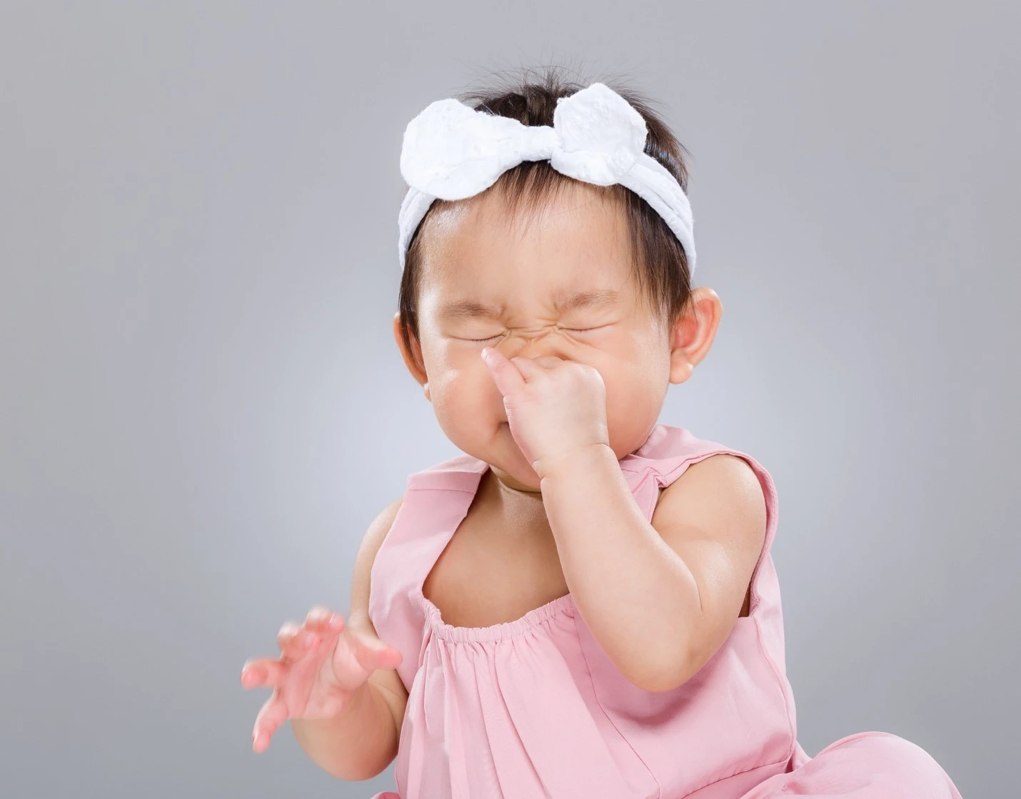 Trẻ nghẹt mũi phải làm sao? 5 cách trị nghẹt mũi cho bé hiệu quả Khi mắc các bệnh lý về đường hô hấp có thể khiến trẻ bị nghẹt mũi