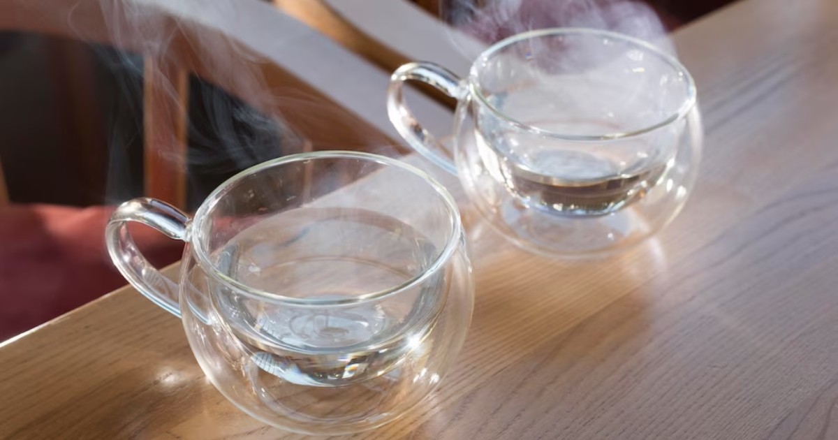 Nước ấm buổi sáng – 1000 bí quyết sống thọ từ người Nhật Nên chọn nước ấm thay vì nước lạnh buổi sáng?